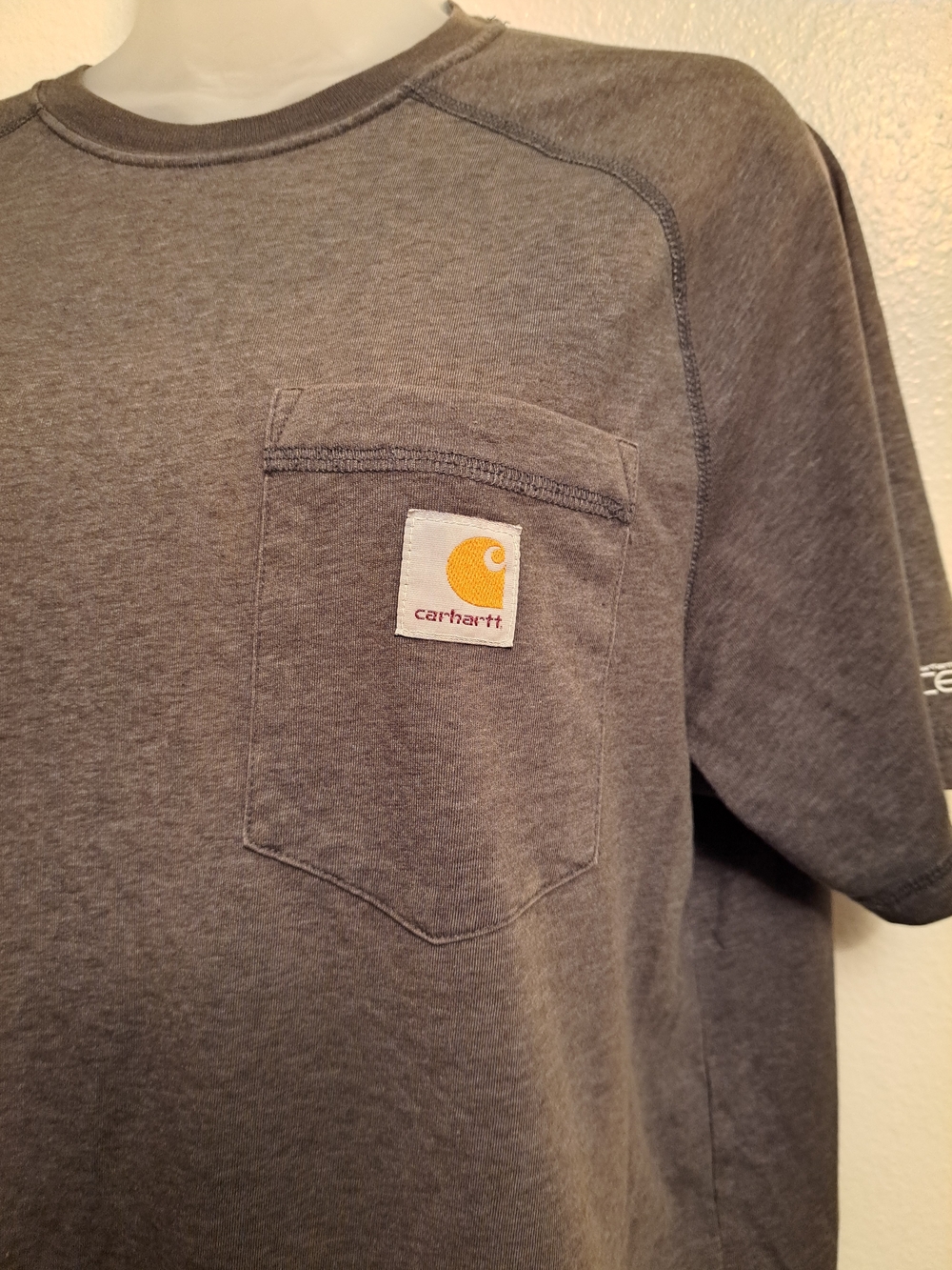 Carhartt Force Delmont Relaxed Fit Short-Sleeve Pocket T-Shirt With Logo - Picture 2 of 8